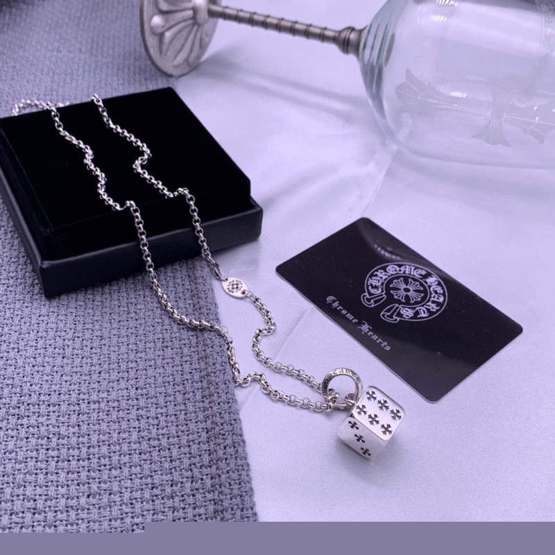 Ch**me He**ts necklaces
